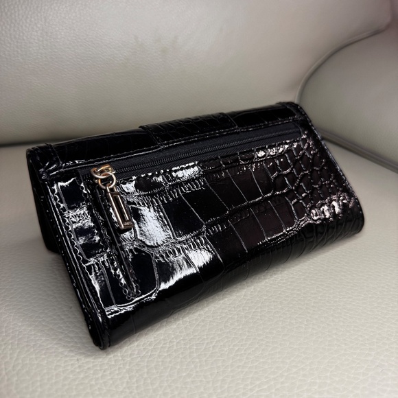 GUESS Black Croc-Embossed Tri-Fold Wallet - Picture 2 of 3